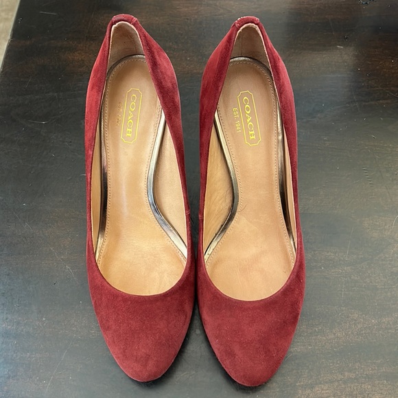 Coach pumps heels in burgundy suede - beautiful! - Picture 3 of 9